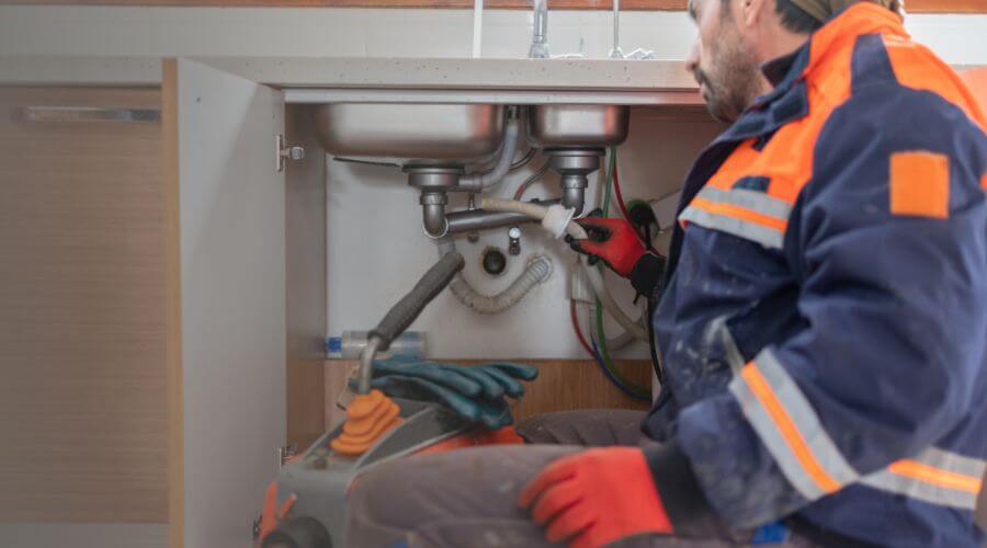 Descale Tankless Water Heater in New Cambria, MO